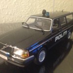 1986 Volvo 240 Stc. Dansk Politi Modelbil